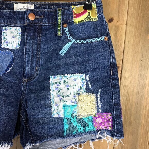 OOAK Universal Thread Womens Upcycled “Free Spirit” Cut Off Denim Shorts Sz 4/27 - Picture 6 of 16